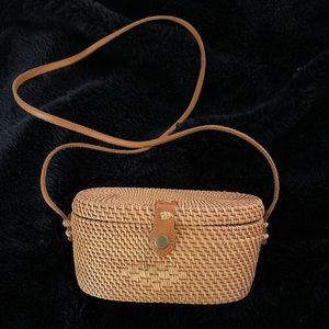 Straw wicker shoulder crossbody bag